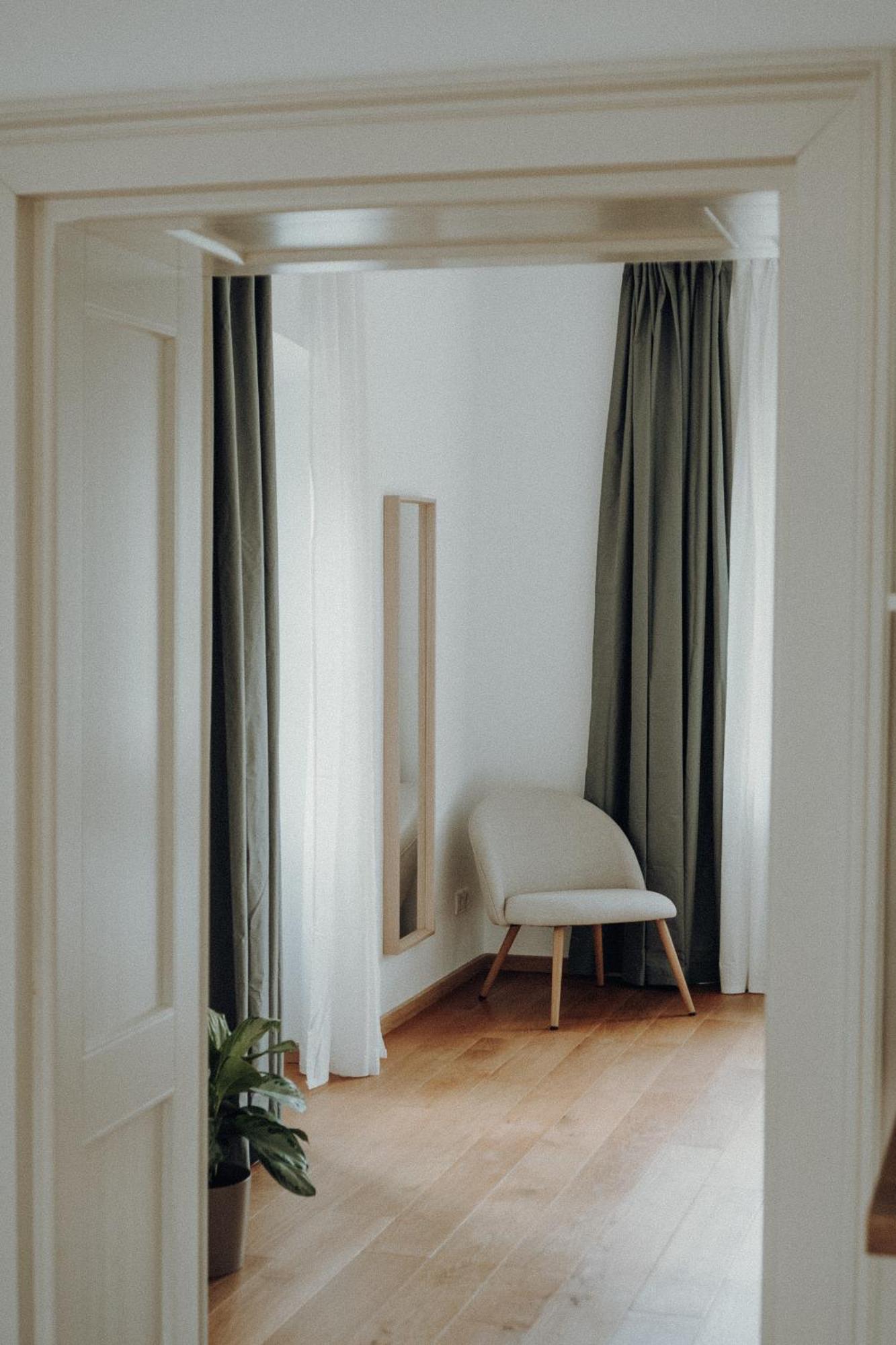Weinstrassen Apartment Mit Zentrumsanbindung Neustadt an der Weinstrasse Bagian luar foto